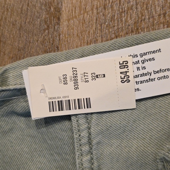 Aeropostale- 90's High Rise Ripped Cut Off Shorts- NWT! Size 6 - Picture 4 of 7